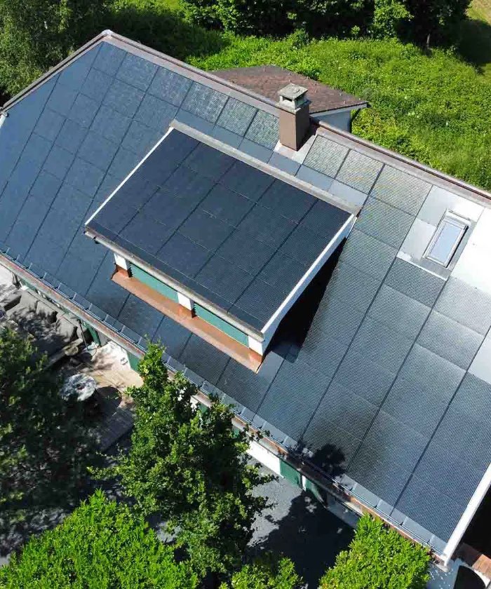 Ästhetik und Energie vereint – Indach-Solaranlagen von EKZ Eltop